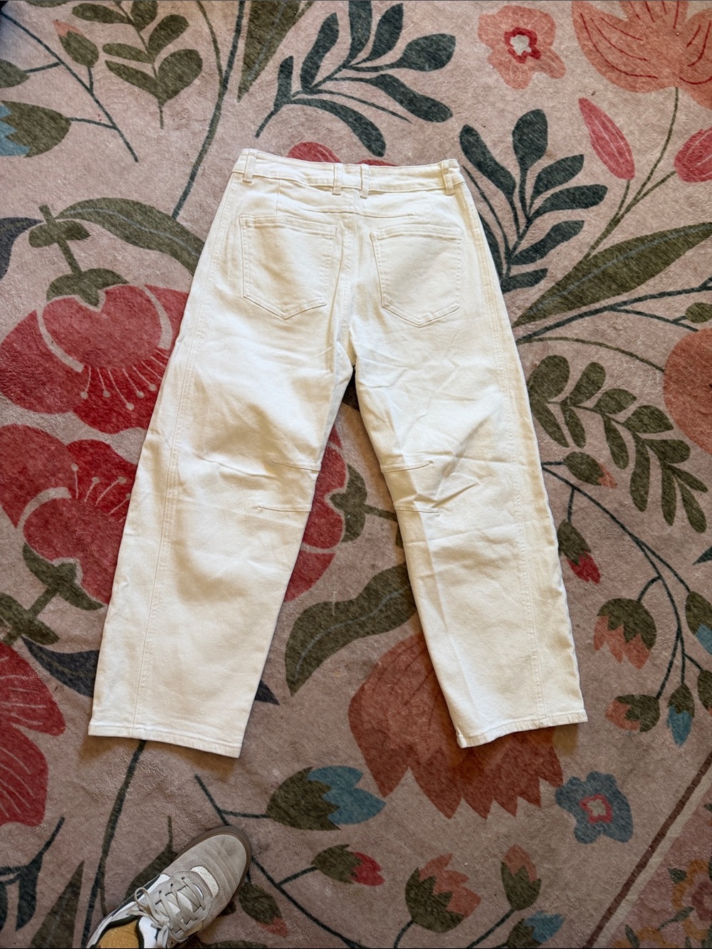 Flamingals Cream White Barrel Jeans NWOT size Small - Picture 7 of 7